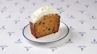 სტაფილოს კექსი ნაჭერი/A Slice of Carrot Cake