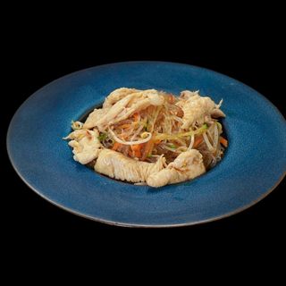 Spaghetti di Soia con Pollo e Verdure