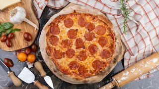 პიცა პეპერონი 40 სმ