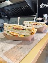 Клуб сандвич с пиле и яйце