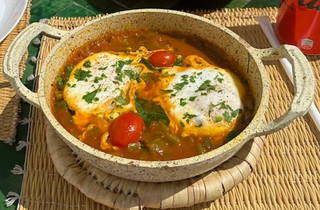 Shalshuka With Meatballs