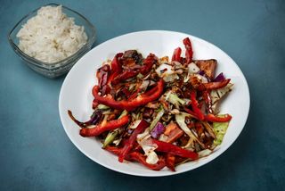 Mešano sezonsko povrće u sosu po želji