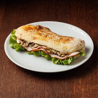 Sendvič sa pečenicom