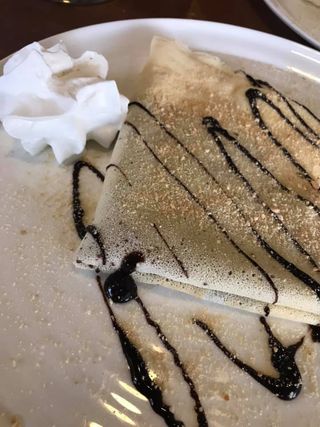 Slatke palačinke sa eurokremom i plazmom