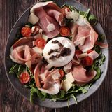 ENSALADA DI BURRATA E PARMA