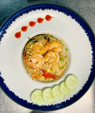 4. Khao pad kung