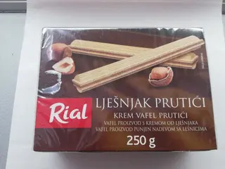 Rial lješnjak prutići 250g