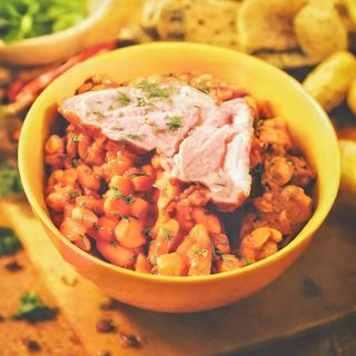 Iahnie de fasole cu ciolan