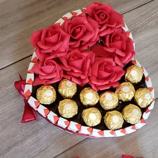 boite forme de coeur en kinder