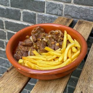 Isca de Carne com Fritas