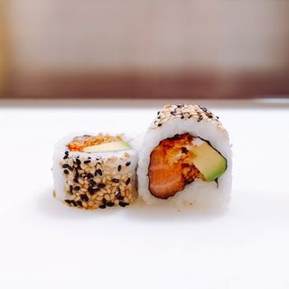 Spicy Salmón Roll (8 Uds.)
