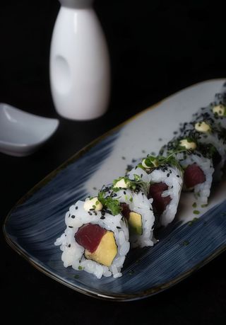 Uramaki Uramaguro (8 Uds.)