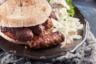 Ćevapi u lepinji