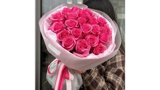 Bukiet z 15 amarantowych róż