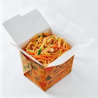 63. Box 3: makaron z mięsem wołowym