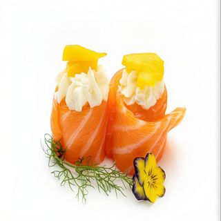 42.gunkan salmone mango