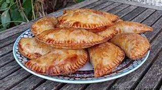 Empanadillas De Atún Al Horno  (1 Und.)