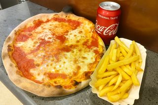 Bronte + patatine fritte + bevanda a scelta