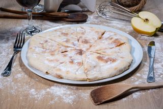 Placintă cu măr si scorțișoară