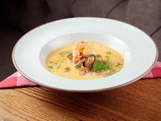 Вершковий суп з морепродуктами (300г)
