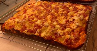 Пица Три сирена 25х35см