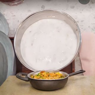 Raita - Jogurt sa krastavcem, lukom i paradajzom