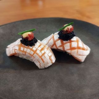 Nigiri Salmão (4 Peças)