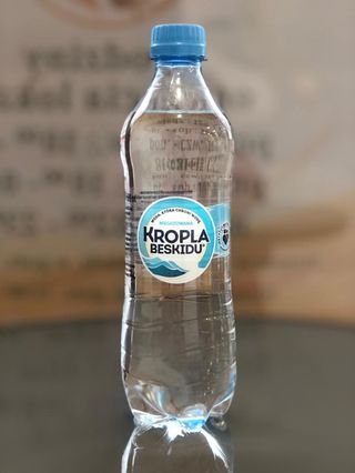 Kropla Beskidu woda niegazowana 0,5l