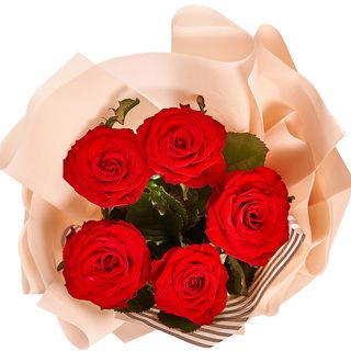 Букет в упаковці "5 червоних троянд" 