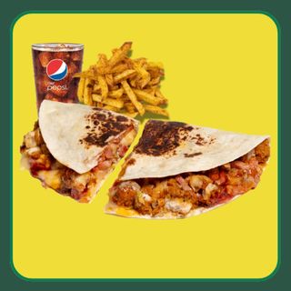 Quesadilla + Patatas o Nachos con Queso + Bebida