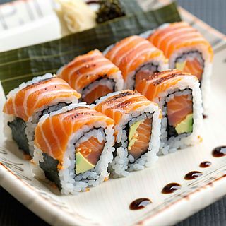 Salmon Grill Hosomaki 6szt