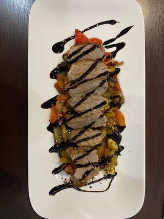 Fileu de porc cu legume