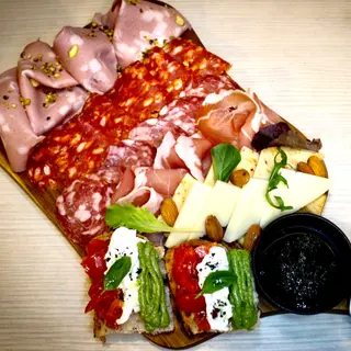 Tagliere di salumi e formaggi 