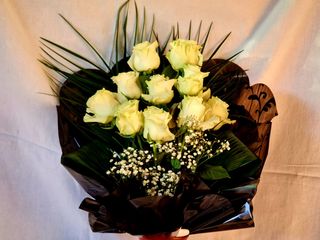 Buchet funerar trandafiri