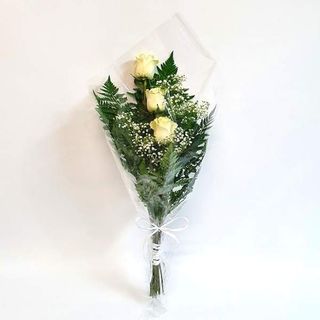 Tres Rosas Blancas