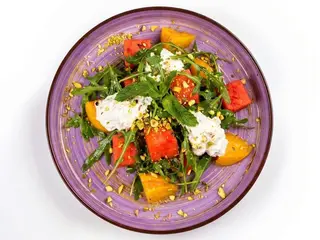 Салат з кавуном та страчателлою (300g)