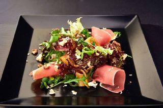 Салат з Прошуто та грушею (255г)