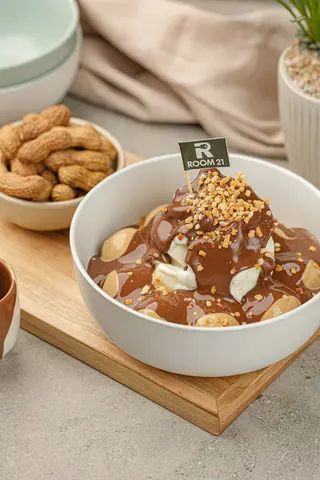 Peanut Butter & Choco Cake Bombs