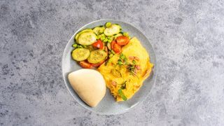 Omlet sa sirom i pancetom