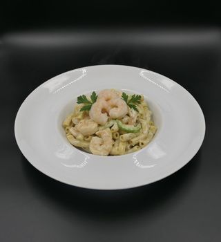 Pasta Zucchine e gamberetti