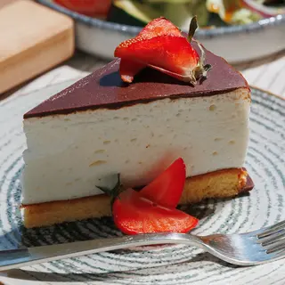 "Birds Milk" cake
