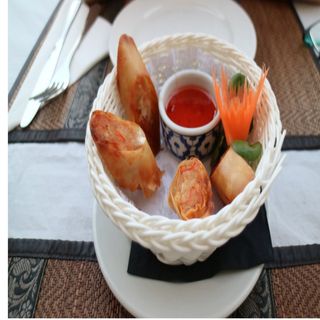 PRAWN ROLLS/Rollitos De Gambas