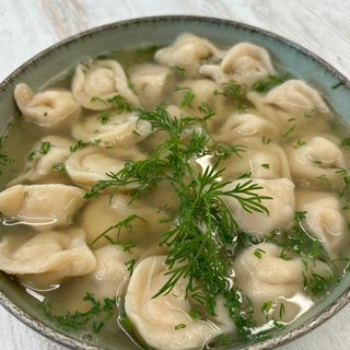 Пельмені з куркою (бульйон)