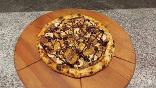 Snickers slatka pizza