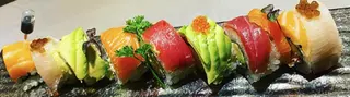 Uramaki Rainbow (8 Uds.)