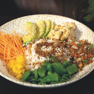 Poke bowl con gambas
