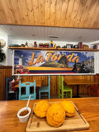 Arepa Con Huevo Trifásica Y Ají (1 Ud.)