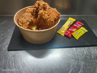 Ración De Pollo Kentucky Con Patatas