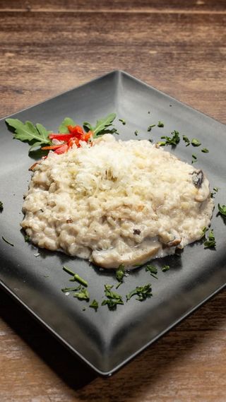 Orez cu smantana si ciuperci