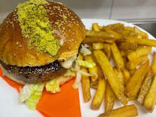 Pistacchio burger double + patatine fritte